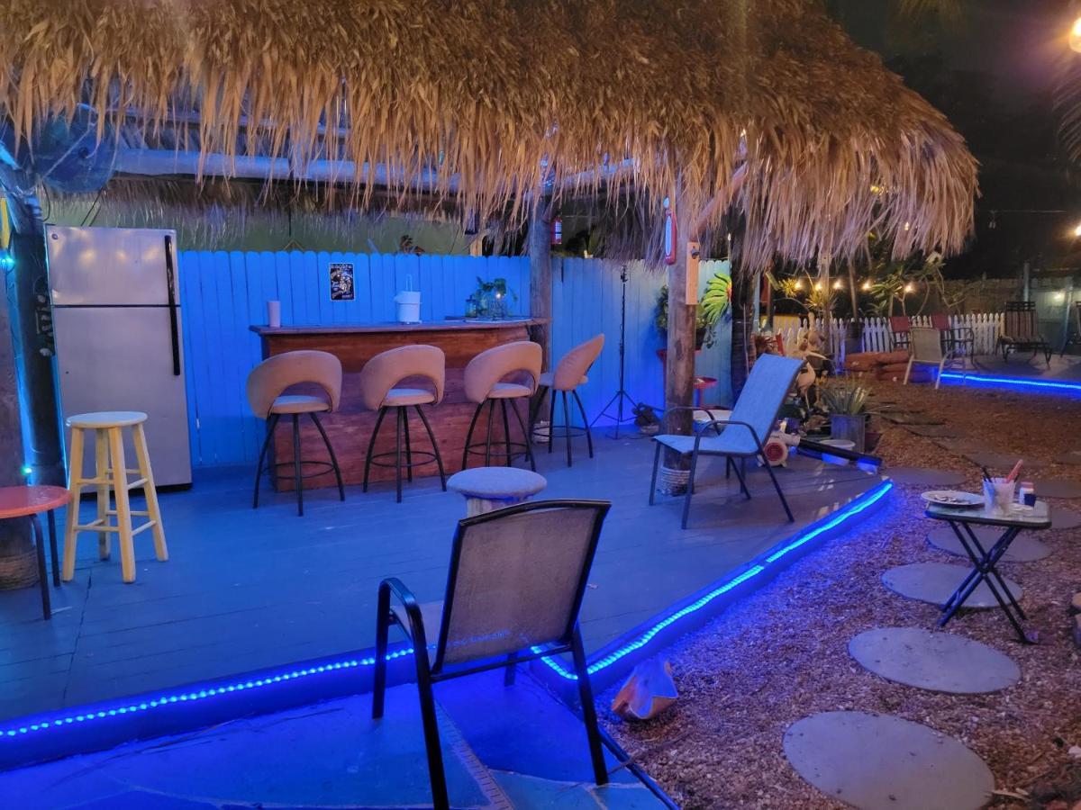 Susan And Ledif'S Tropical Hideaway Greenacres City Dış mekan fotoğraf